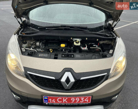 Коричневый Рено Сценик, объемом двигателя 1.6 л и пробегом 225 тыс. км за 10200 $, фото 31 на Automoto.ua