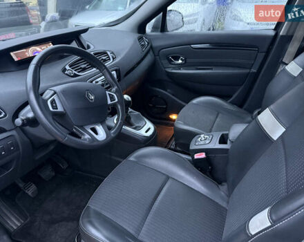 Коричневый Рено Сценик, объемом двигателя 0 л и пробегом 220 тыс. км за 8999 $, фото 7 на Automoto.ua