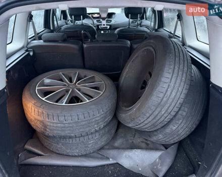 Коричневый Рено Сценик, объемом двигателя 0 л и пробегом 220 тыс. км за 8999 $, фото 13 на Automoto.ua