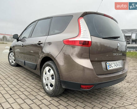 Коричневый Рено Сценик, объемом двигателя 1.46 л и пробегом 255 тыс. км за 7500 $, фото 18 на Automoto.ua