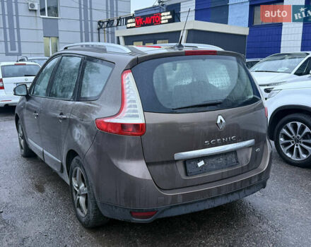 Коричневый Рено Сценик, объемом двигателя 0 л и пробегом 220 тыс. км за 8999 $, фото 4 на Automoto.ua