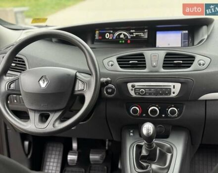 Коричневый Рено Сценик, объемом двигателя 1.6 л и пробегом 129 тыс. км за 9300 $, фото 42 на Automoto.ua