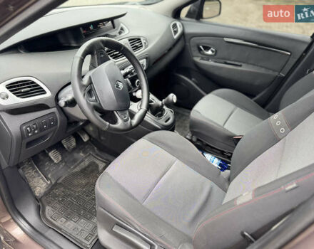 Коричневый Рено Сценик, объемом двигателя 1.46 л и пробегом 255 тыс. км за 7500 $, фото 33 на Automoto.ua