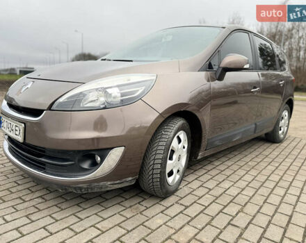 Коричневый Рено Сценик, объемом двигателя 1.46 л и пробегом 255 тыс. км за 7500 $, фото 16 на Automoto.ua