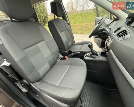 Коричневый Рено Сценик, объемом двигателя 1.6 л и пробегом 129 тыс. км за 9300 $, фото 63 на Automoto.ua