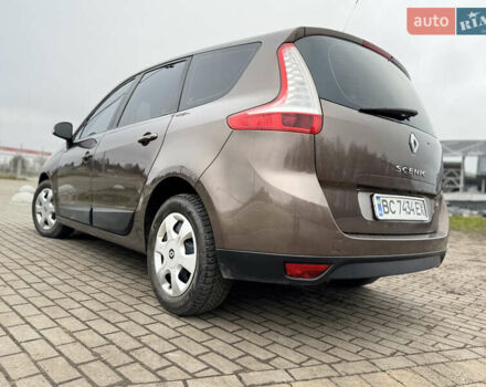 Коричневый Рено Сценик, объемом двигателя 1.46 л и пробегом 255 тыс. км за 7500 $, фото 17 на Automoto.ua