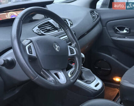 Коричневый Рено Сценик, объемом двигателя 0 л и пробегом 220 тыс. км за 8999 $, фото 8 на Automoto.ua