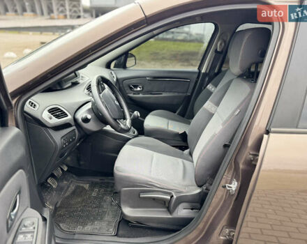 Коричневый Рено Сценик, объемом двигателя 1.46 л и пробегом 255 тыс. км за 7500 $, фото 30 на Automoto.ua