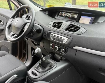 Коричневый Рено Сценик, объемом двигателя 1.6 л и пробегом 129 тыс. км за 9300 $, фото 57 на Automoto.ua