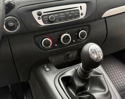 Коричневый Рено Сценик, объемом двигателя 1.6 л и пробегом 129 тыс. км за 9300 $, фото 73 на Automoto.ua