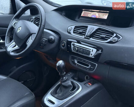 Коричневый Рено Сценик, объемом двигателя 0 л и пробегом 220 тыс. км за 8999 $, фото 16 на Automoto.ua