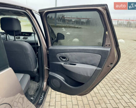 Коричневый Рено Сценик, объемом двигателя 1.46 л и пробегом 255 тыс. км за 7500 $, фото 39 на Automoto.ua