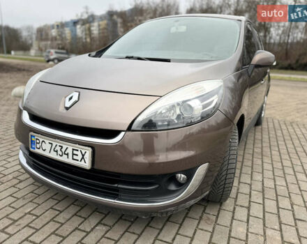 Коричневый Рено Сценик, объемом двигателя 1.46 л и пробегом 255 тыс. км за 7500 $, фото 10 на Automoto.ua