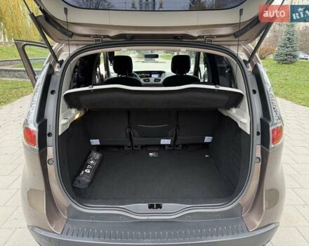 Коричневый Рено Сценик, объемом двигателя 1.6 л и пробегом 129 тыс. км за 9300 $, фото 77 на Automoto.ua