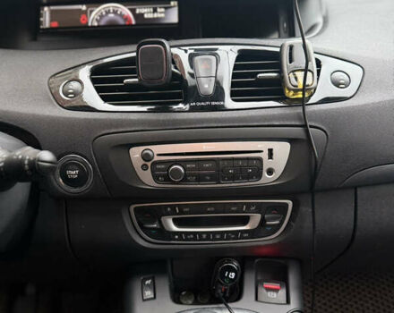 Коричневий Рено Сценік, об'ємом двигуна 1.46 л та пробігом 212 тис. км за 9291 $, фото 10 на Automoto.ua