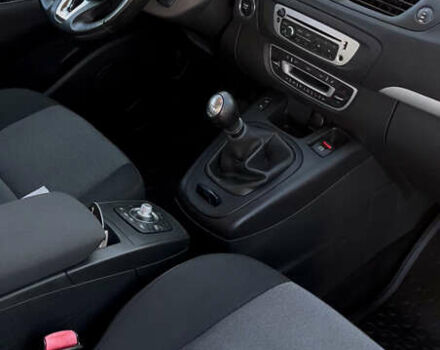 Коричневий Рено Сценік, об'ємом двигуна 1.46 л та пробігом 180 тис. км за 9950 $, фото 8 на Automoto.ua