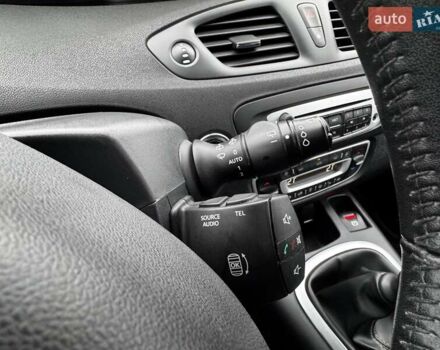 Коричневый Рено Сценик, объемом двигателя 1.46 л и пробегом 163 тыс. км за 10999 $, фото 39 на Automoto.ua