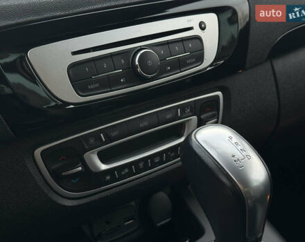 Коричневый Рено Сценик, объемом двигателя 1.5 л и пробегом 240 тыс. км за 10499 $, фото 75 на Automoto.ua