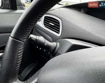 Коричневый Рено Сценик, объемом двигателя 1.46 л и пробегом 163 тыс. км за 10999 $, фото 40 на Automoto.ua