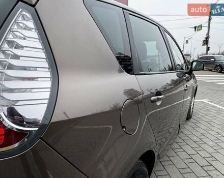 Коричневый Рено Сценик, объемом двигателя 1.46 л и пробегом 163 тыс. км за 10999 $, фото 23 на Automoto.ua