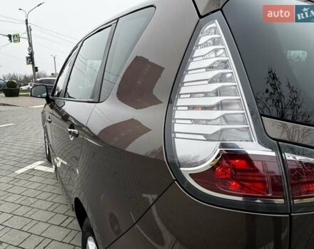 Коричневый Рено Сценик, объемом двигателя 1.46 л и пробегом 163 тыс. км за 10999 $, фото 18 на Automoto.ua