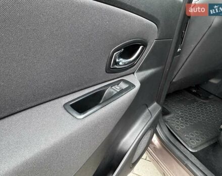 Коричневый Рено Сценик, объемом двигателя 1.46 л и пробегом 163 тыс. км за 10999 $, фото 46 на Automoto.ua