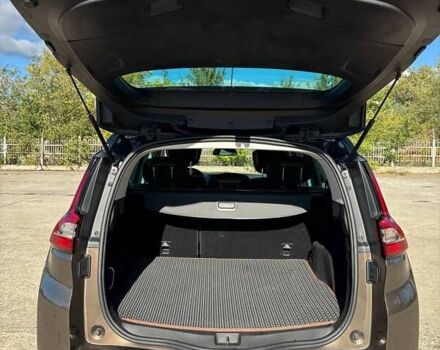 Коричневый Рено Сценик, объемом двигателя 1.6 л и пробегом 196 тыс. км за 17199 $, фото 3 на Automoto.ua