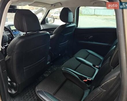 Коричневий Рено Сценік, об'ємом двигуна 1.75 л та пробігом 208 тис. км за 14000 $, фото 4 на Automoto.ua