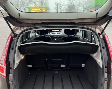 Коричневый Рено Сценик, объемом двигателя 1.4 л и пробегом 195 тыс. км за 4900 $, фото 5 на Automoto.ua