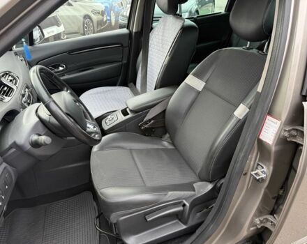 Коричневый Рено Сценик, объемом двигателя 1.5 л и пробегом 215 тыс. км за 9900 $, фото 4 на Automoto.ua