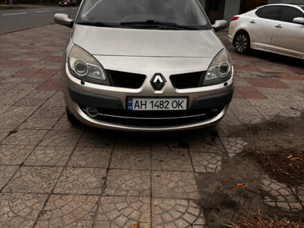 Рено Сценик 2006 в Краматорске на Automoto.ua Коричневый Рено Сценик, объемом двигателя 1.87 л и пробегом 365 тыс. км за 5200 $, фото 1 на Automoto.ua