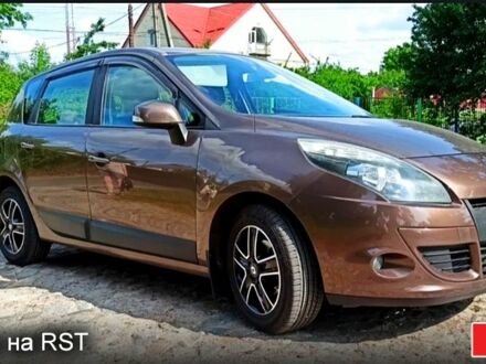 Рено Сценік 2009 у Полтаві на Automoto.ua Коричневий Рено Сценік, об'ємом двигуна 1.5 л та пробігом 0 тис. км за 7800 $, фото 1 на Automoto.ua