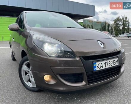 Коричневий Рено Сценік, об'ємом двигуна 1.46 л та пробігом 217 тис. км за 6300 $, фото 1 на Automoto.ua