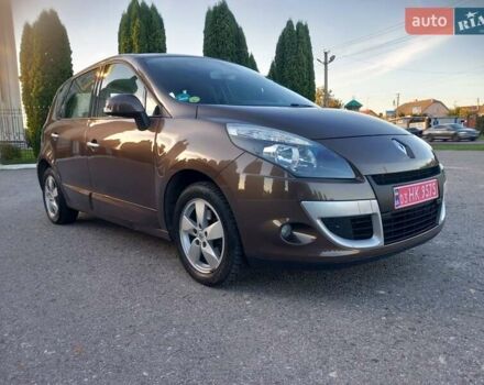 Коричневий Рено Сценік, об'ємом двигуна 1.6 л та пробігом 189 тис. км за 7350 $, фото 1 на Automoto.ua
