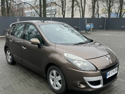 Коричневый Рено Сценик, объемом двигателя 1.4 л и пробегом 195 тыс. км за 4900 $, фото 1 на Automoto.ua