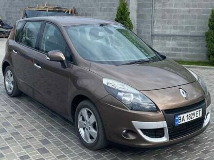 Рено Сценик 2010 в Кропивницком (Кировограде) на Automoto.ua Коричневый Рено Сценик, объемом двигателя 1.4 л и пробегом 165 тыс. км за 7800 $, фото 1 на Automoto.ua