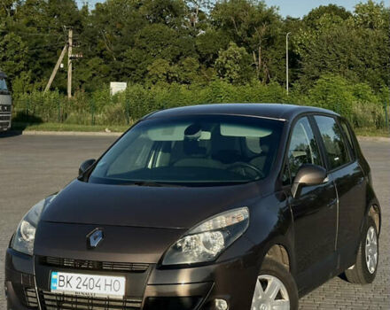 Коричневий Рено Сценік, об'ємом двигуна 1.5 л та пробігом 224 тис. км за 6000 $, фото 1 на Automoto.ua