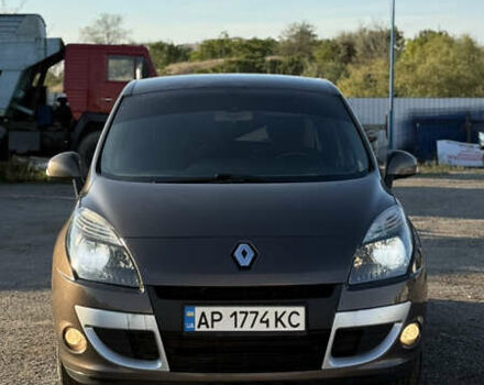 Коричневий Рено Сценік, об'ємом двигуна 1.46 л та пробігом 300 тис. км за 7000 $, фото 1 на Automoto.ua