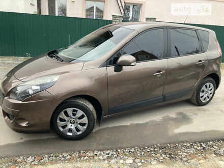 Рено Сценик 2010 в Виннице на Automoto.ua Коричневый Рено Сценик, объемом двигателя 1.5 л и пробегом 235 тыс. км за 6700 $, фото 1 на Automoto.ua