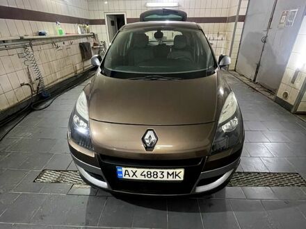 Коричневый Рено Сценик, объемом двигателя 1.5 л и пробегом 223 тыс. км за 6500 $, фото 1 на Automoto.ua