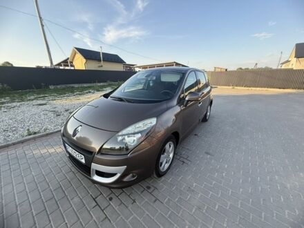 Рено Сценик 2010 в Ивано-Франковске на Automoto.ua Коричневый Рено Сценик, объемом двигателя 1.5 л и пробегом 284 тыс. км за 7250 $, фото 1 на Automoto.ua