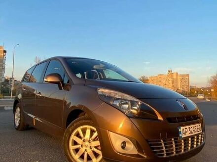 Коричневый Рено Сценик, объемом двигателя 1.4 л и пробегом 202 тыс. км за 7200 $, фото 1 на Automoto.ua