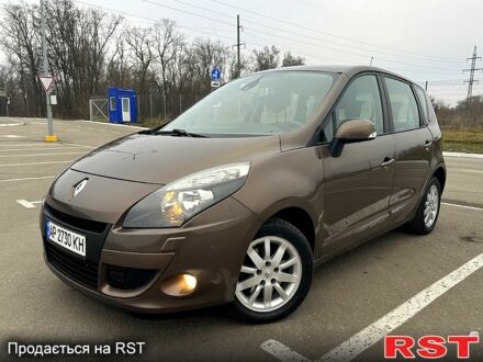 Рено Сценик 2010 в Запорожье на Automoto.ua Коричневый Рено Сценик, объемом двигателя 15 л и пробегом 255 тыс. км за 8000 $, фото 1 на Automoto.ua