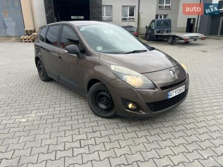 Рено Сценік 2010 у Калуше на Automoto.ua Коричневий Рено Сценік, об'ємом двигуна 1.46 л та пробігом 305 тис. км за 6800 $, фото 1 на Automoto.ua