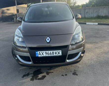 Коричневый Рено Сценик, объемом двигателя 1.6 л и пробегом 160 тыс. км за 8150 $, фото 1 на Automoto.ua