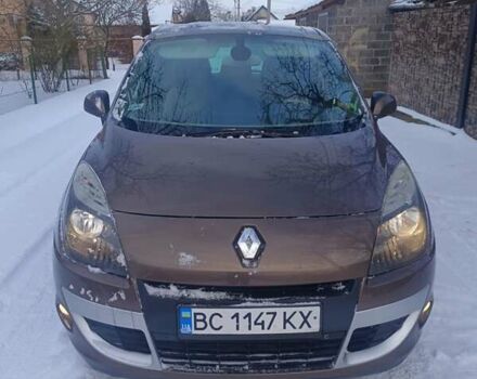 Коричневий Рено Сценік, об'ємом двигуна 1.46 л та пробігом 272 тис. км за 7500 $, фото 1 на Automoto.ua