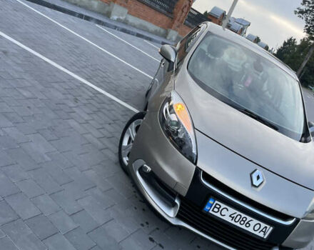 Коричневий Рено Сценік, об'ємом двигуна 1.46 л та пробігом 295 тис. км за 6500 $, фото 1 на Automoto.ua