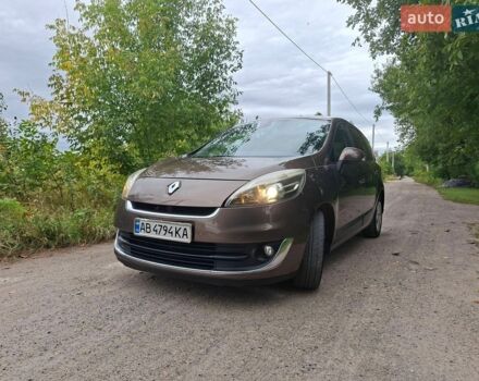 Коричневий Рено Сценік, об'ємом двигуна 1.5 л та пробігом 324 тис. км за 7700 $, фото 1 на Automoto.ua