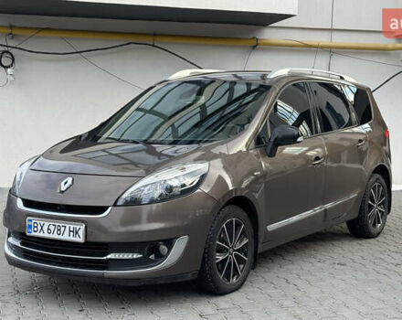 Коричневый Рено Сценик, объемом двигателя 1.5 л и пробегом 269 тыс. км за 7500 $, фото 1 на Automoto.ua