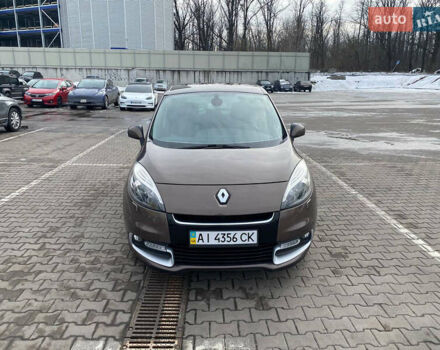 Коричневий Рено Сценік, об'ємом двигуна 2 л та пробігом 180 тис. км за 7950 $, фото 1 на Automoto.ua